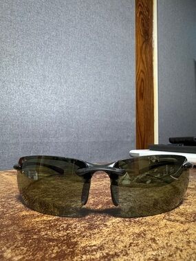 Used Maui Jim Banyans